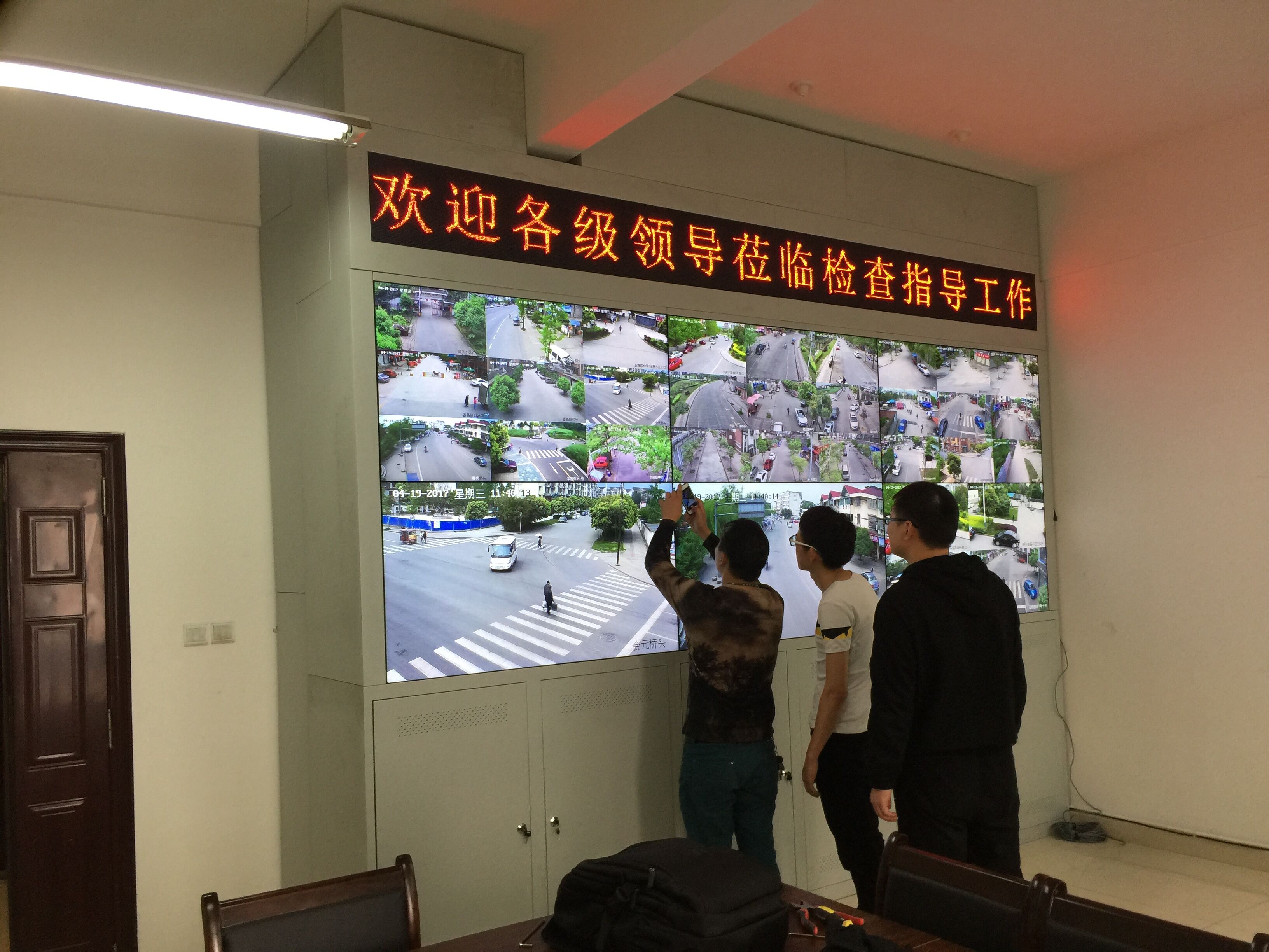 �ɶ���ص���ǽ